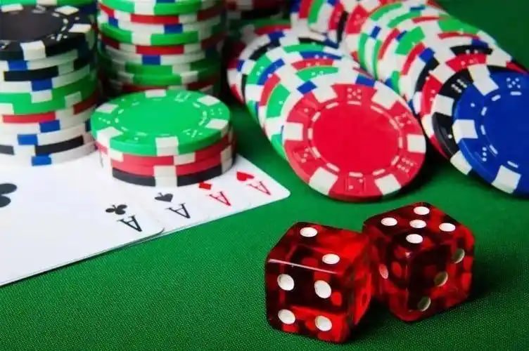 Aplikasi mobile api33 menampilkan jadwal Premier League